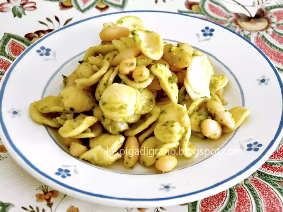 Ricetta Orecchiette con fagioli cannellini e pesto