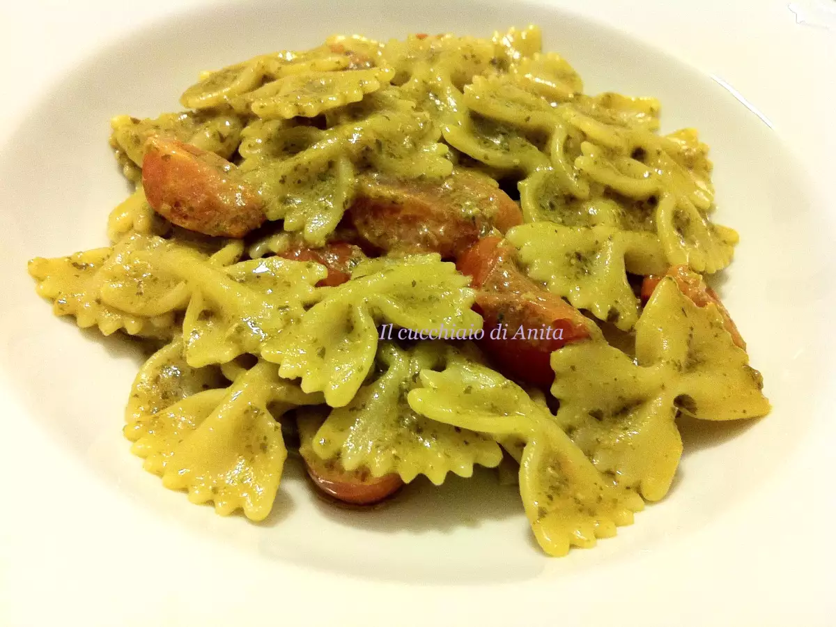 Ricetta Farfalle al pesto e liquirizia