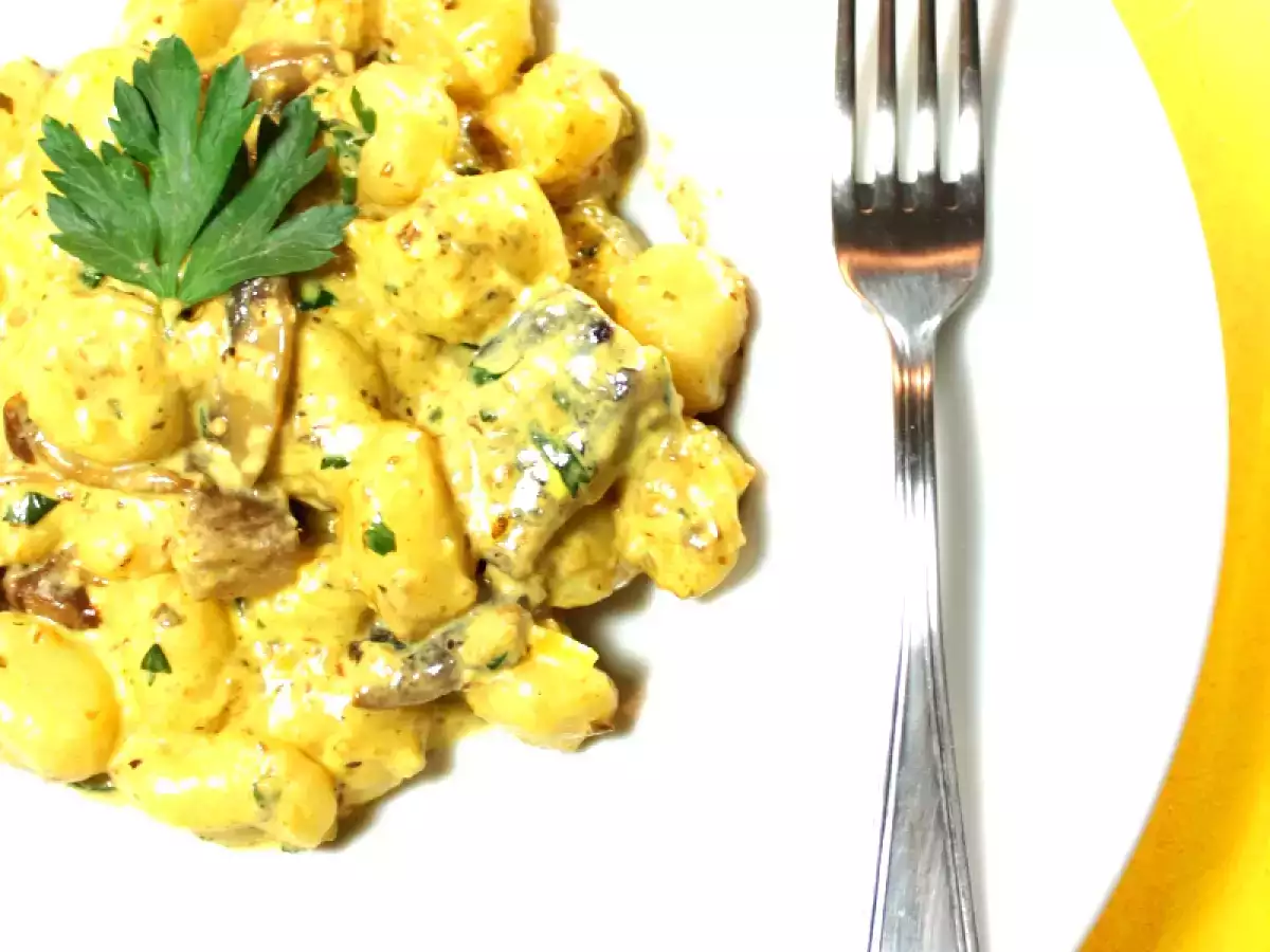 Ricetta Gnocchetti allo zafferano con funghi porcini