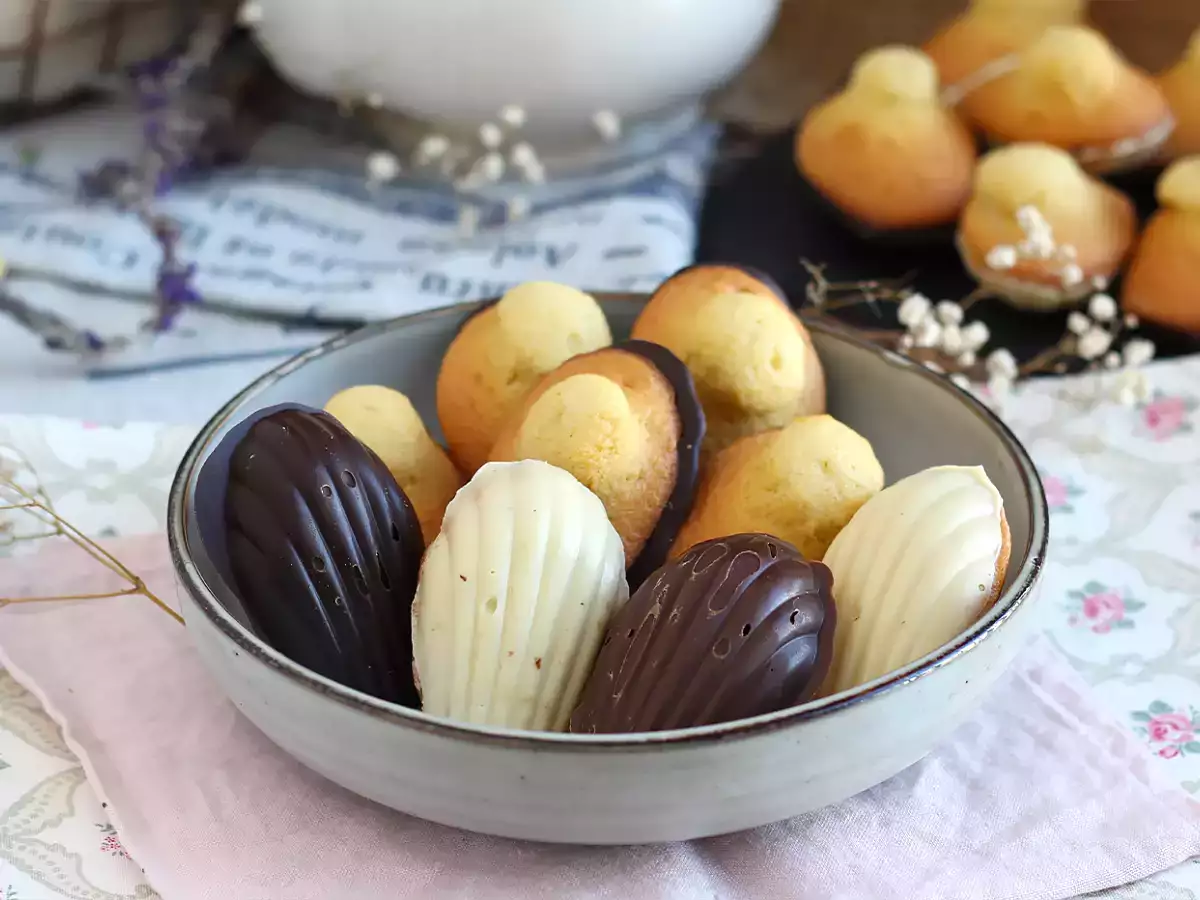 Ricetta Madeleine con base al cioccolato