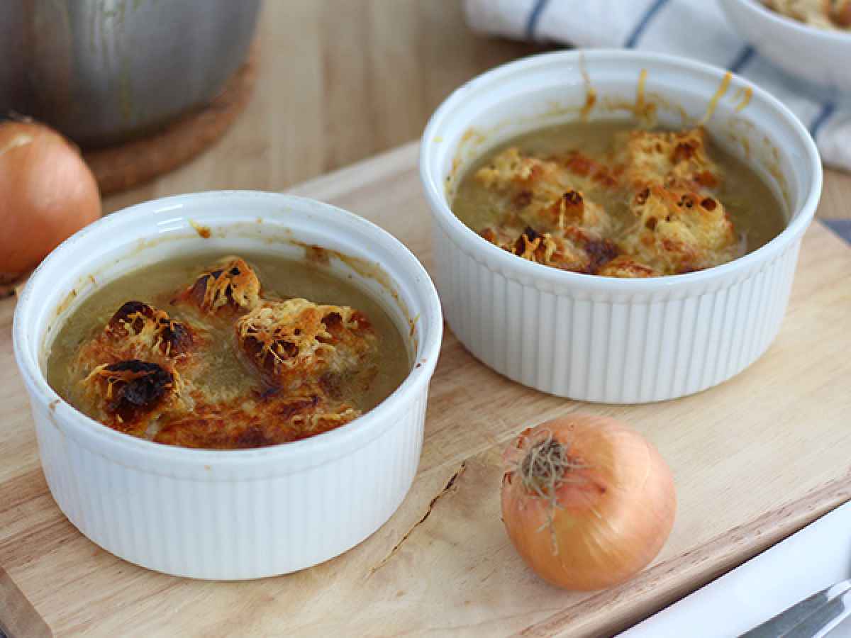 Zuppa di cipolle, la gustosa ricetta francese