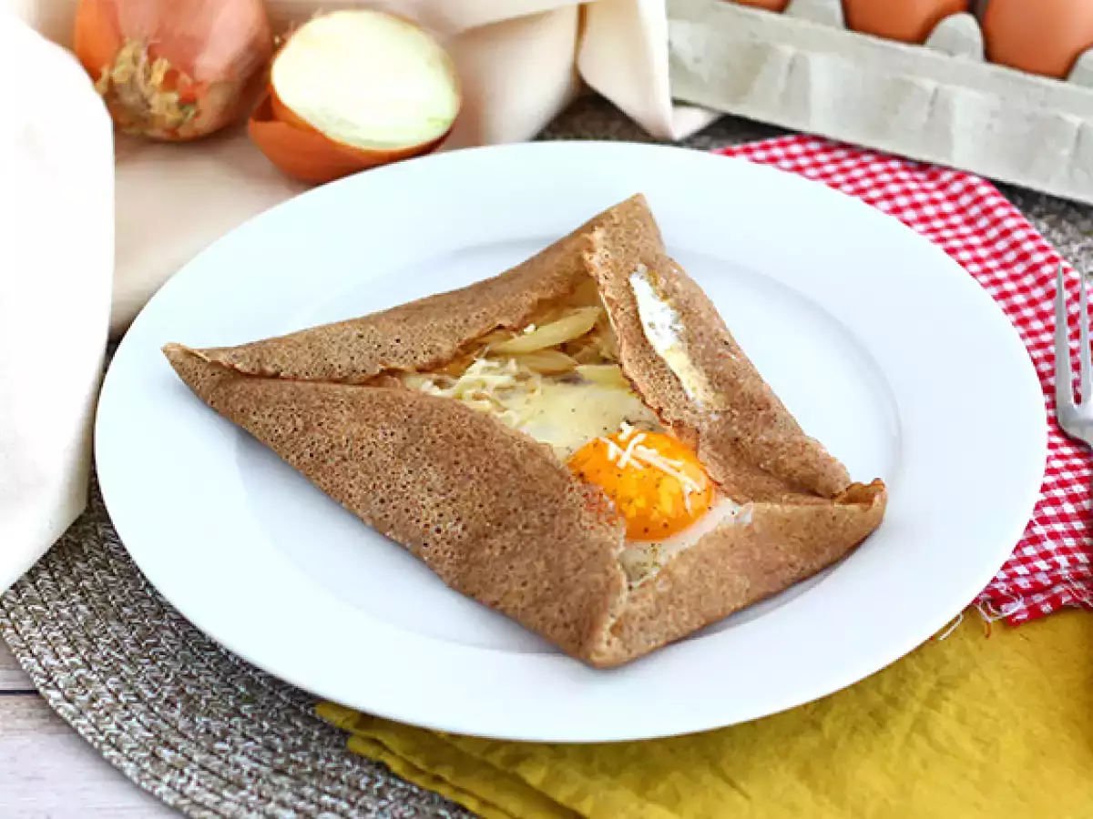 Ricetta Galette di grano saraceno con prosciutto cotto, uovo e formaggio