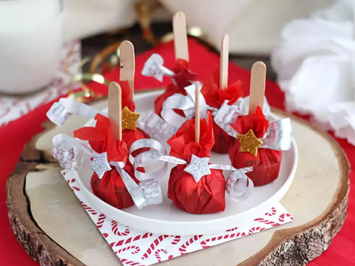 Ricetta Cioccolata calda su stecco: cioccolato fondente + marshmallow