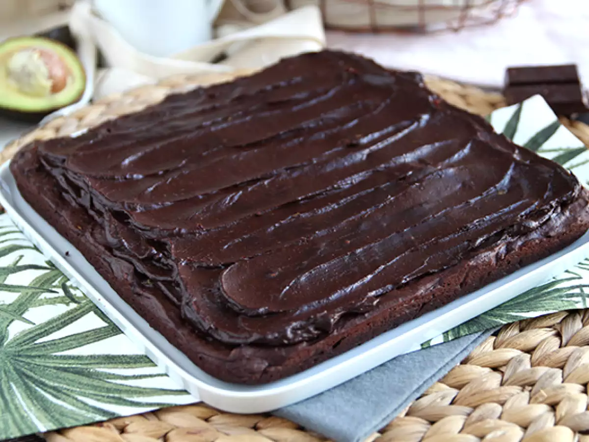 Ricetta Torta cioccolato e avocado senza lattosio