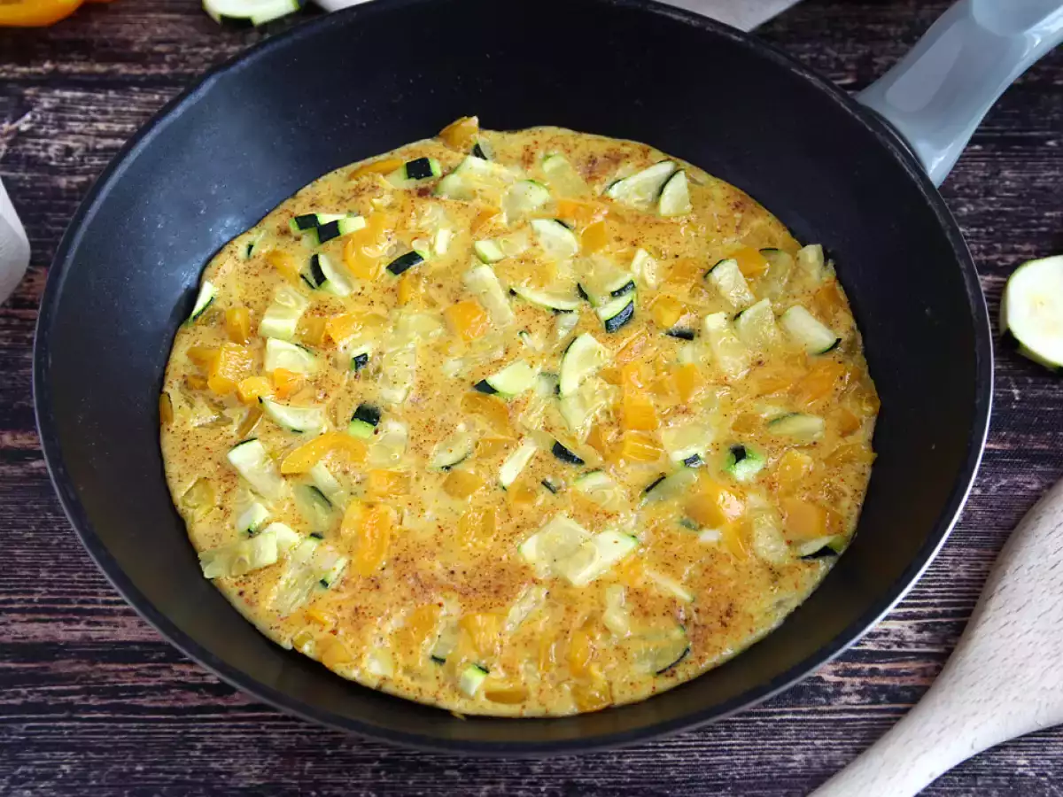 Ricetta Frittata con peperoni e zucchine
