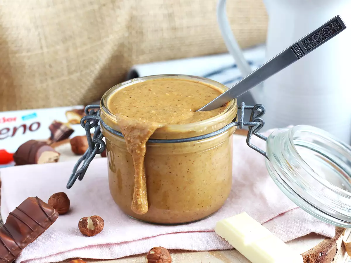 Ricetta Crema spalmabile gusto kinder bueno - solo 2 ingredienti