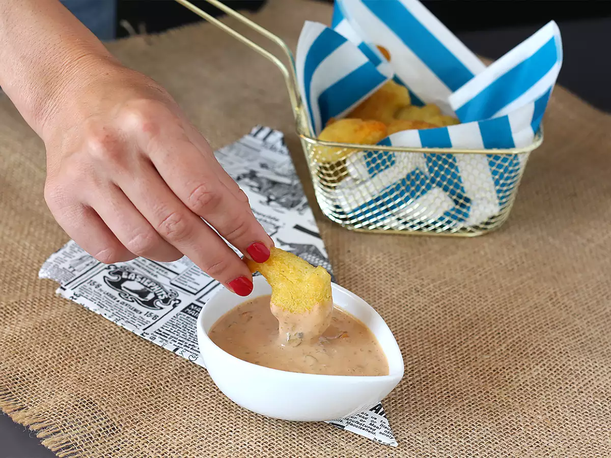 Ricetta Salsa burger, perfetta per i cheeseburger e per le patatine fritte