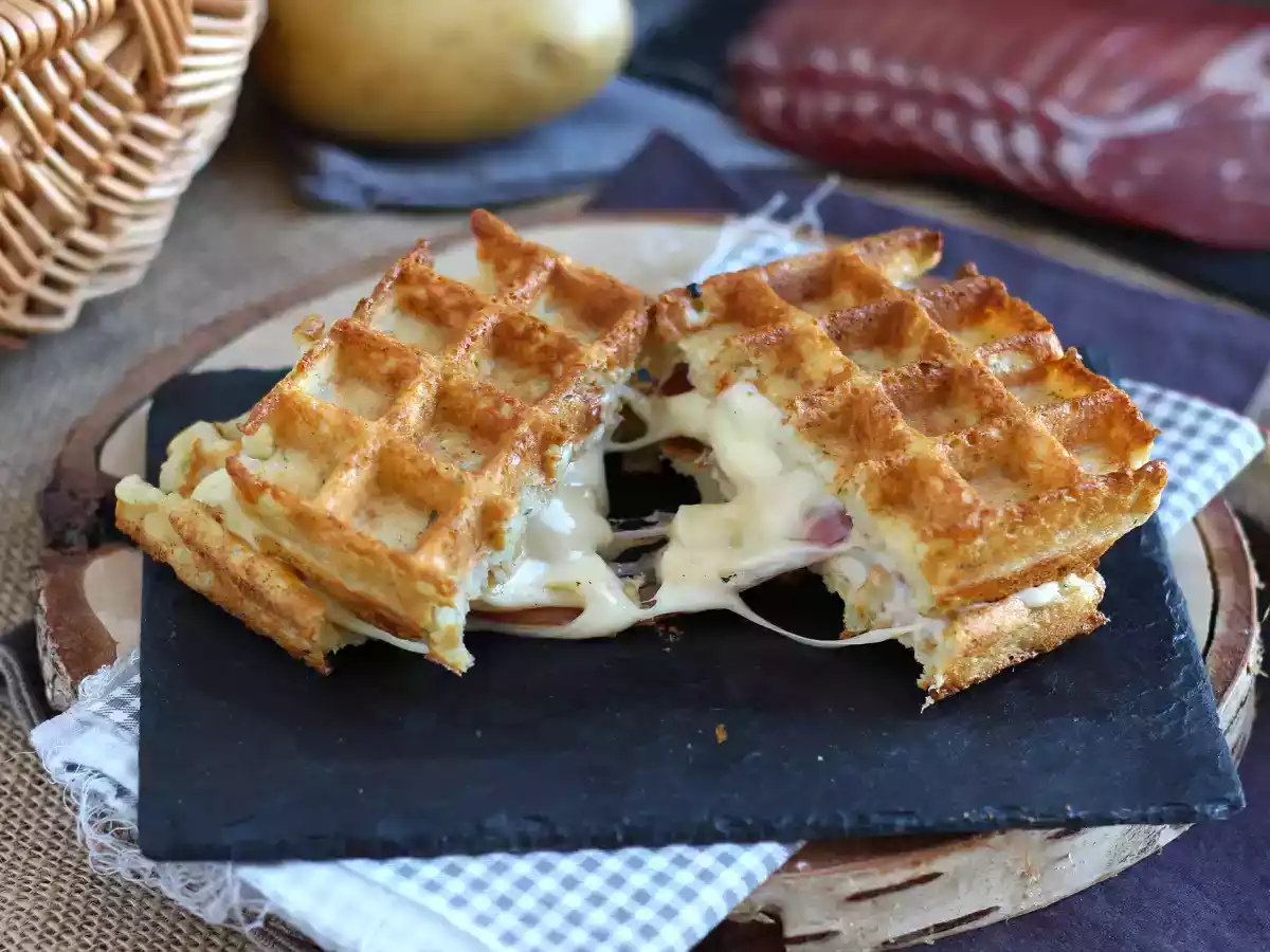 Ricetta Waffles di patate farciti