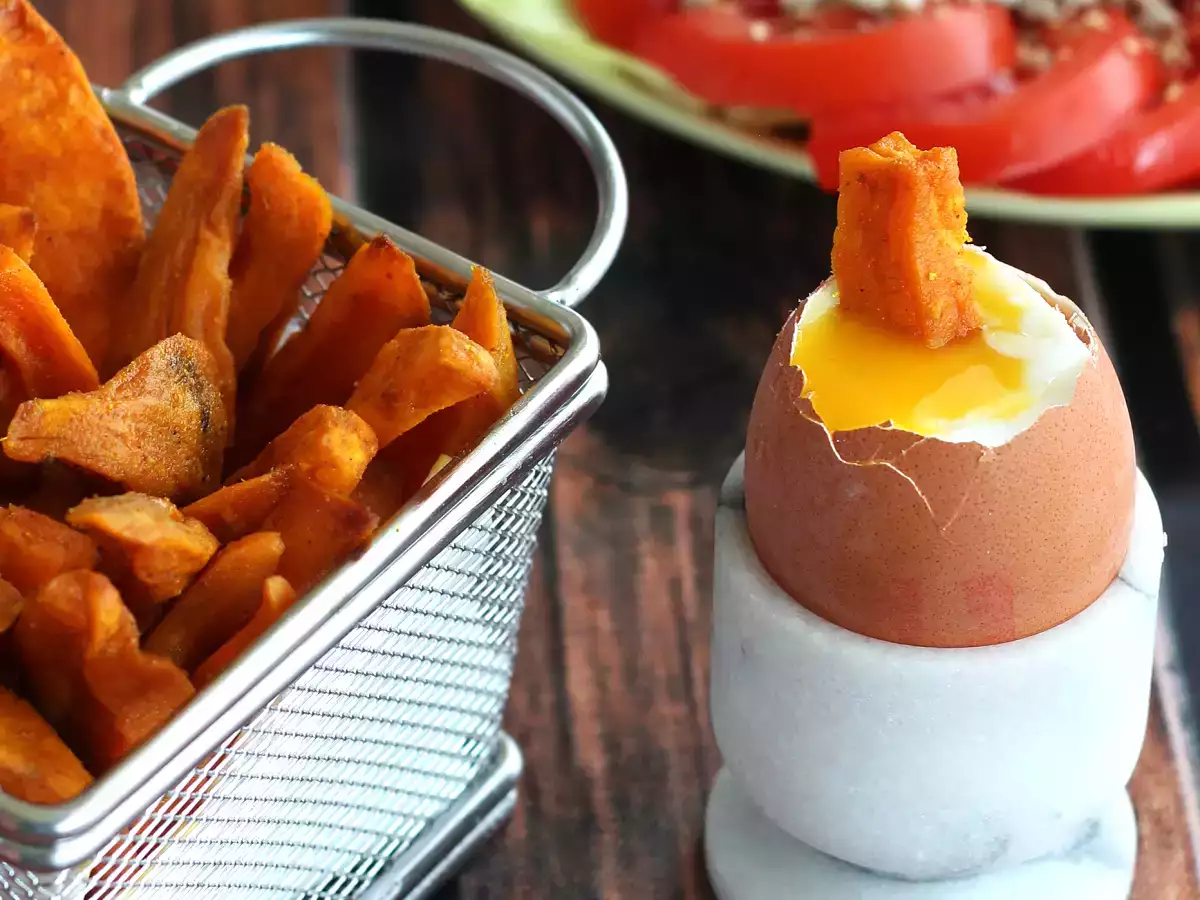 Ricetta Uova alla coque e bastoncini di patate dolci al forno