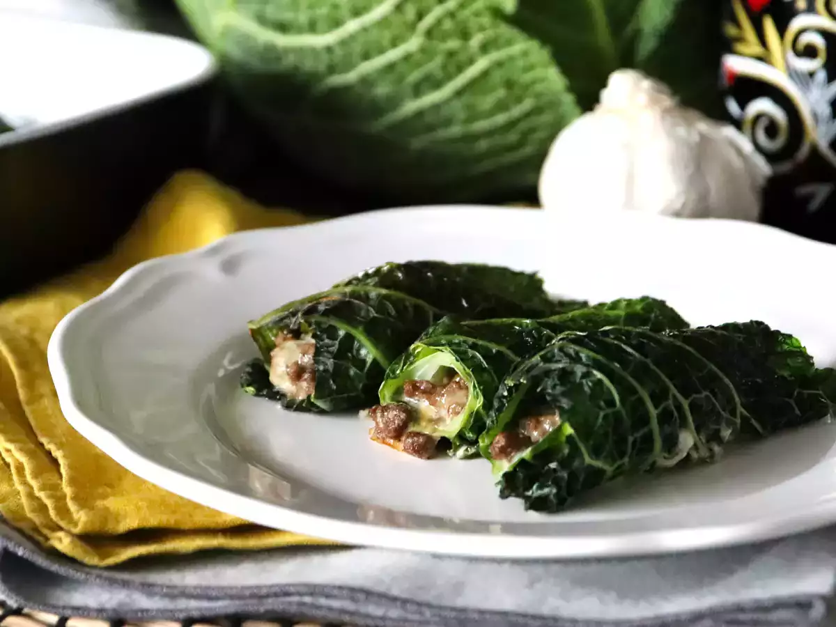 Ricetta Involtini di verza al forno, la ricetta facile ed economica per un pranzo in famiglia