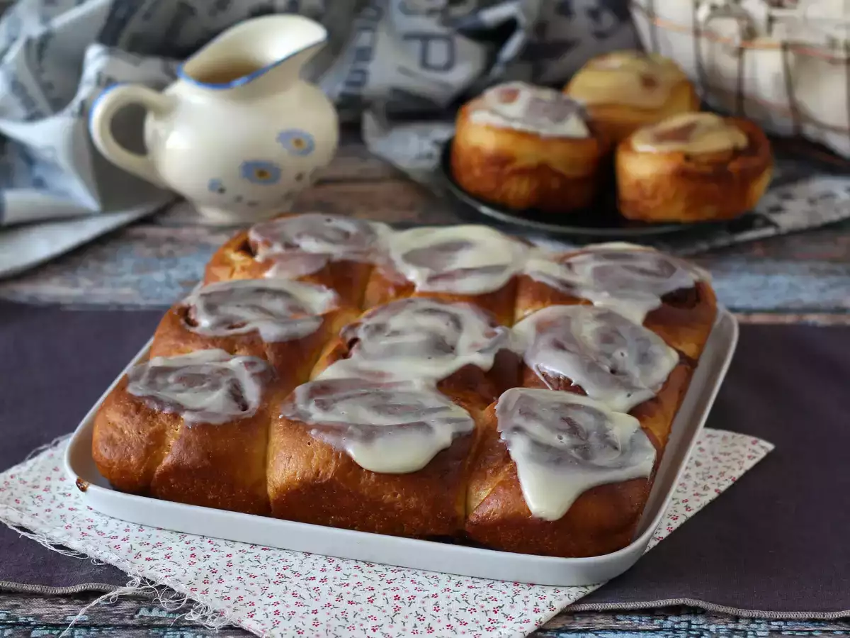 Ricetta Cinnamon rolls, la ricetta facile per preparare delle soffici girelle alla cannella
