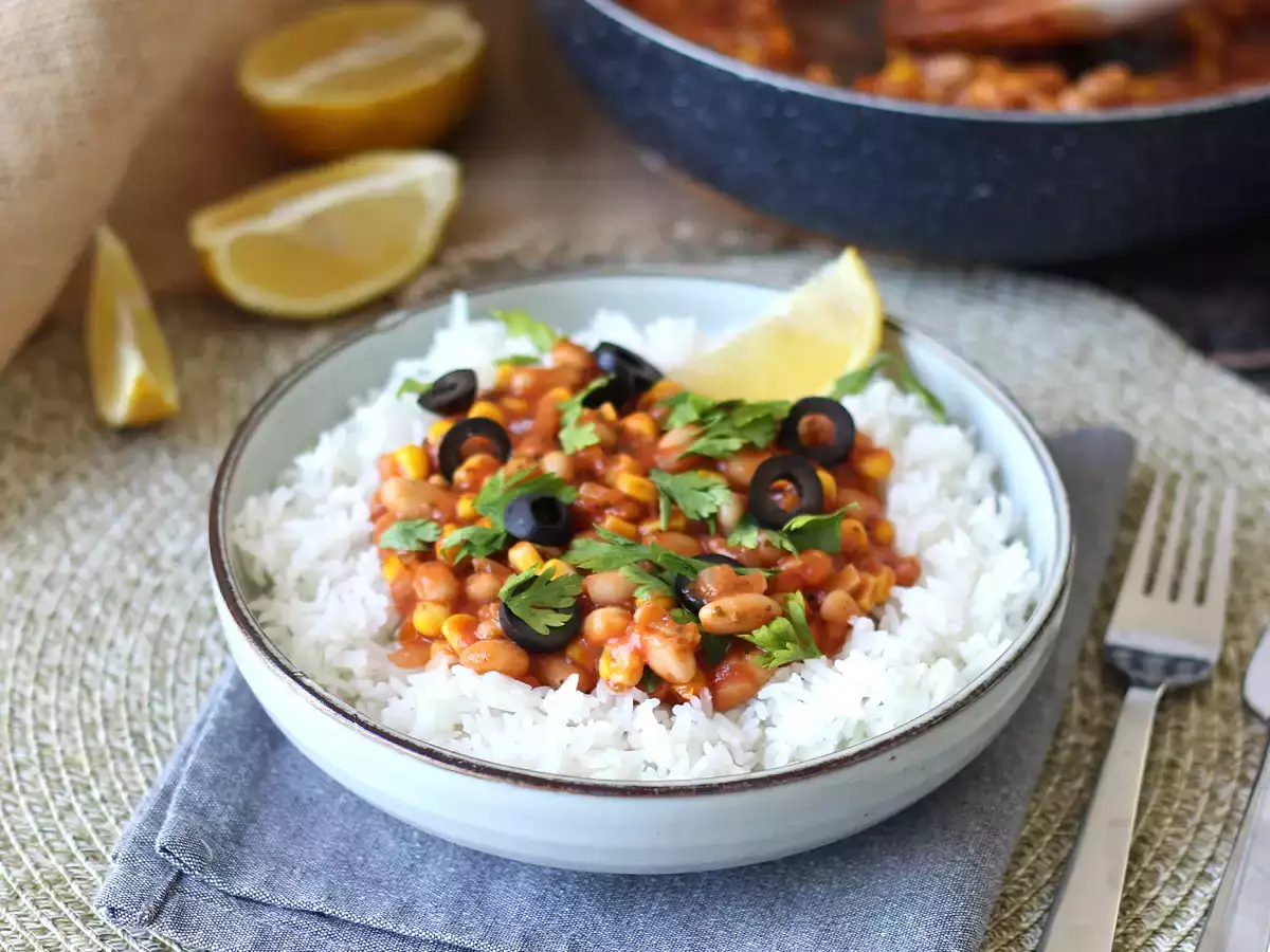 Ricetta Riso con ragù vegetariano, un piatto nutriente e gustoso pronto in pochissimo tempo!