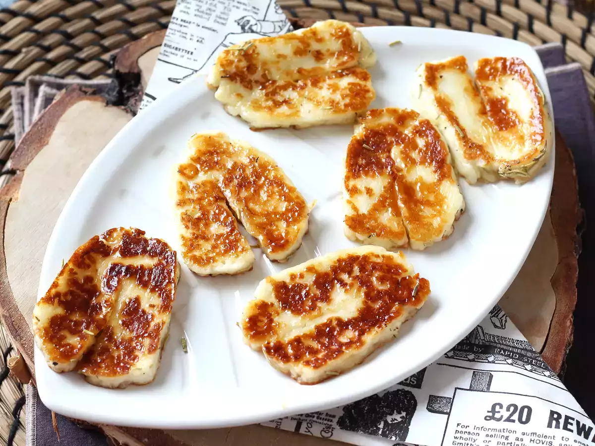 Ricetta Halloumi piastrato con miele e rosmarino