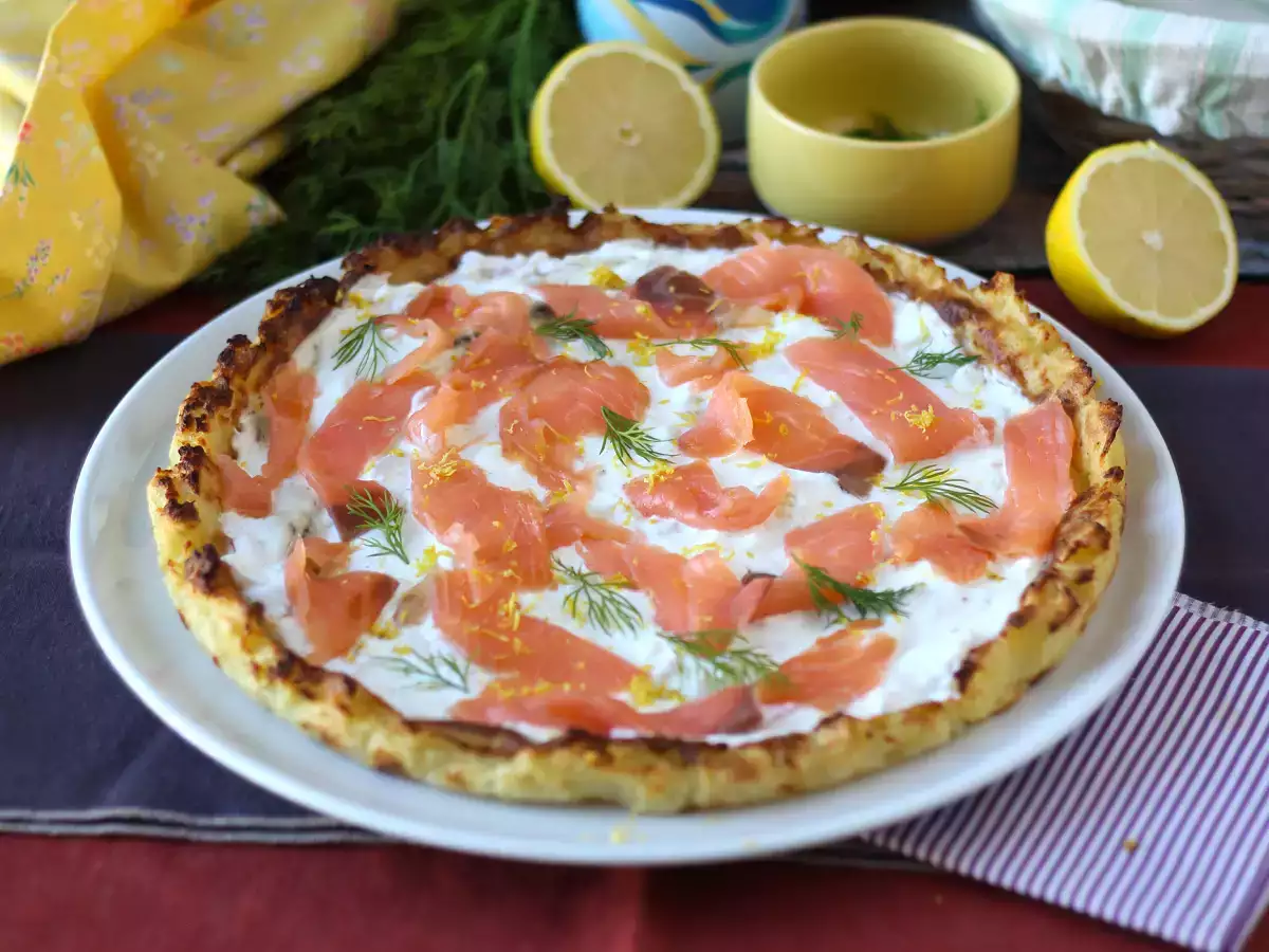 Ricetta Crostata al salmone affumicato, yogurt greco e limone con base di patate