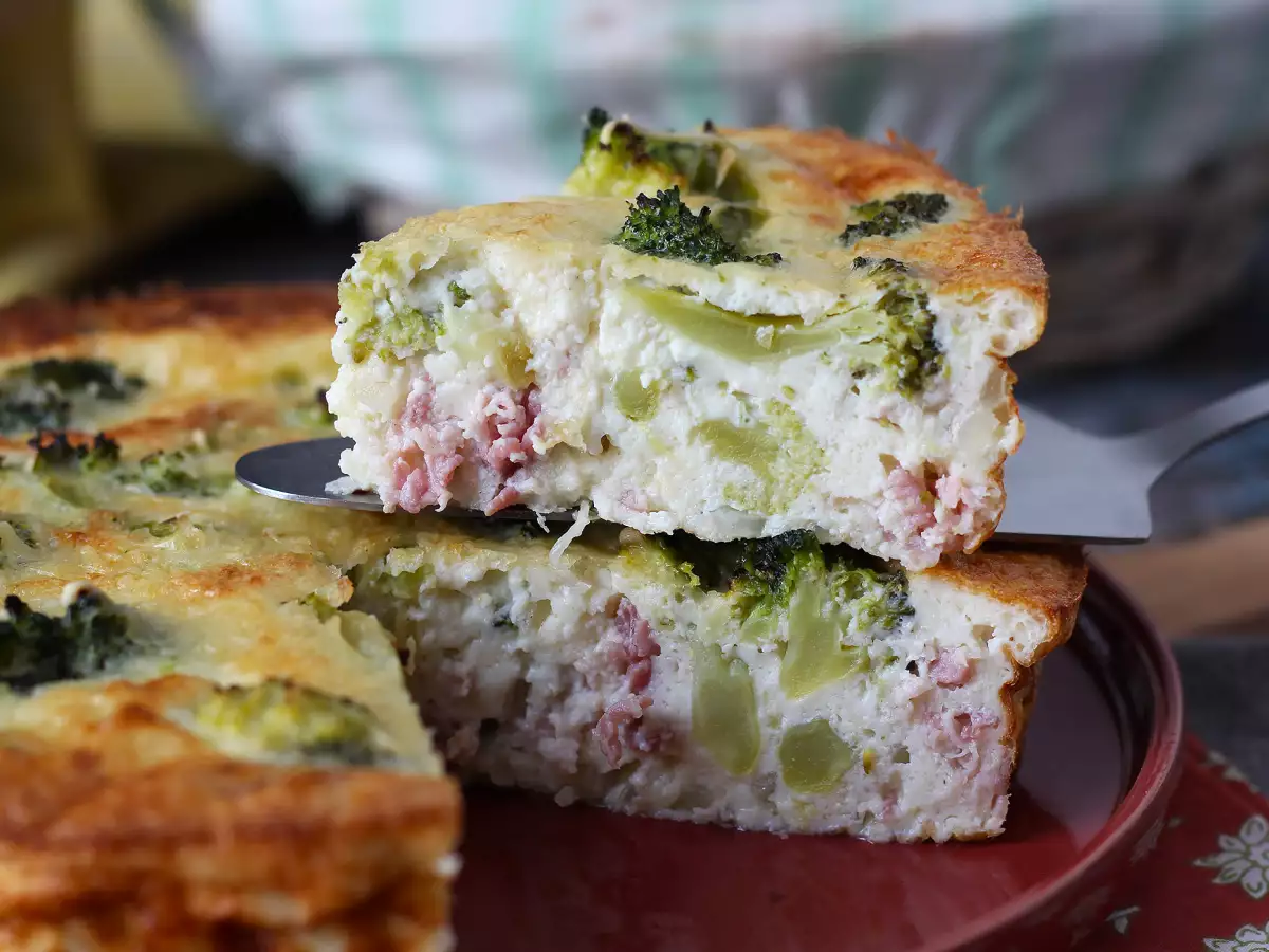 Ricetta Quiche senza base con broccoli, pancetta e cottage cheese