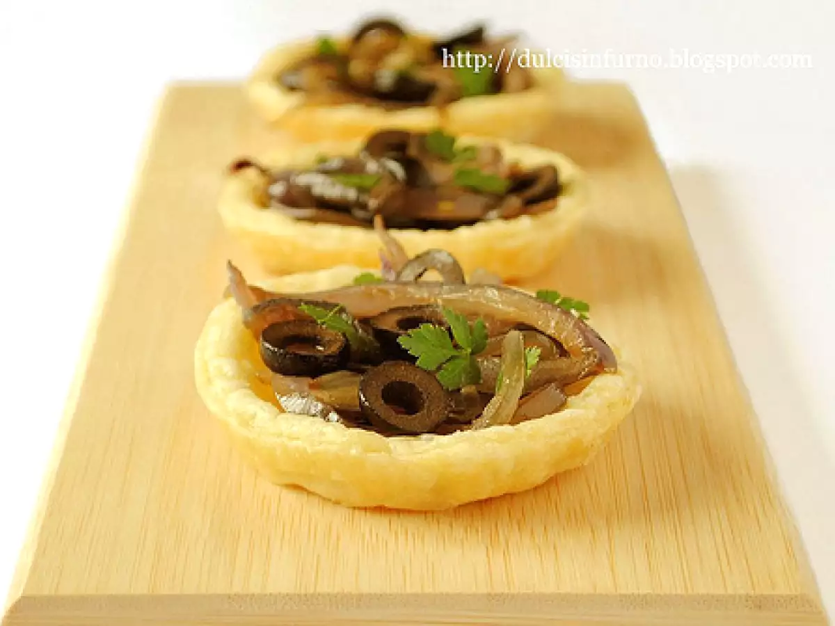 Ricetta Tartellette con cipolle e olive
