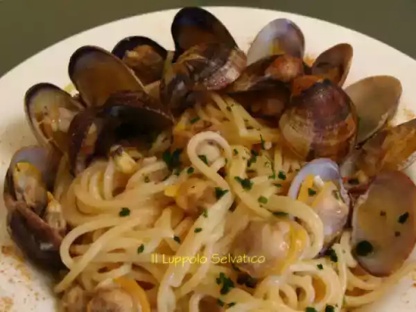 Ricetta Spaghetti di kamut con vongole veraci
