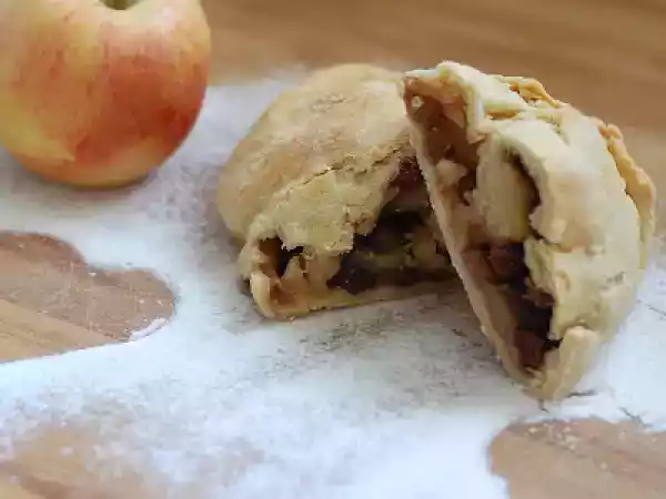 Ricetta Strudel di mele con la pasta matta