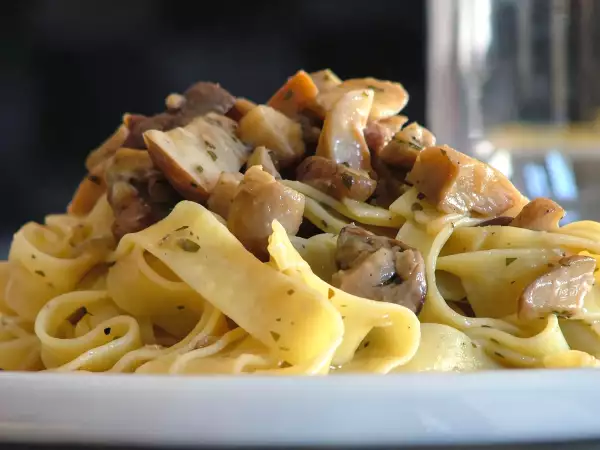 Ricetta Tagliatelle ai funghi porcini: la ricetta classica