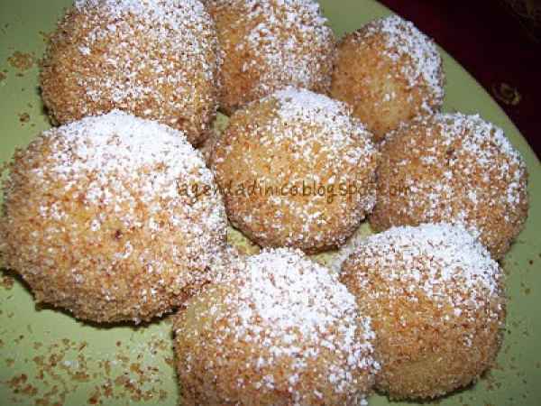 Gnocchi dolci con le prugne (impasto senza patate)