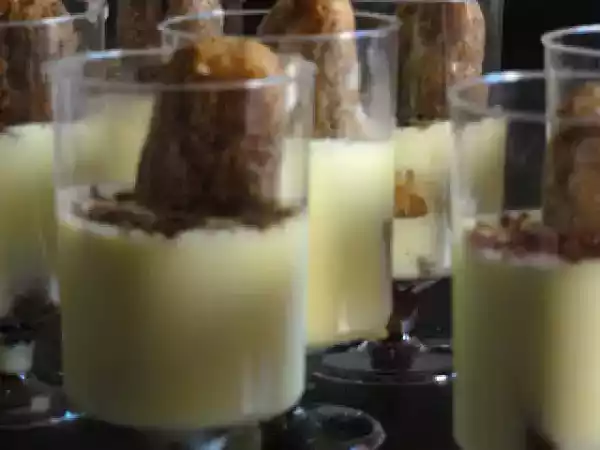 Ricetta Tiramisù in bicchiere al cioccolato bianco