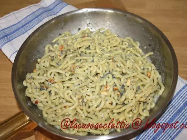 Ricetta Gramigna con gorgonzola e nocciole