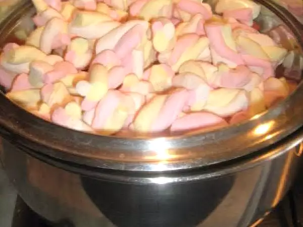 Ricetta I segreti del mmf, marshmallow fondant, bellissima tecnica per decorare i dolci.
