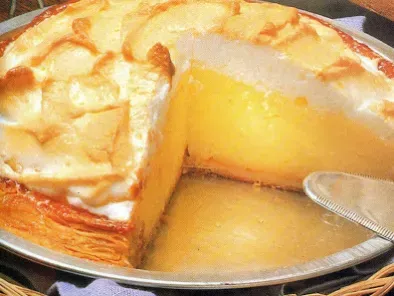 Ricetta Torta meringata con crema al limone.