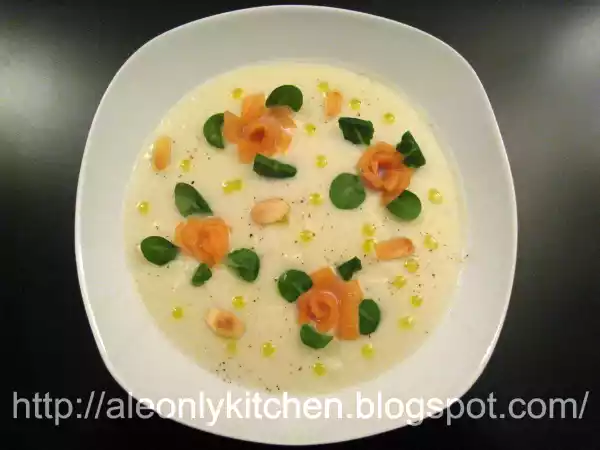 Ricetta Crema di cavolfiore con salmone