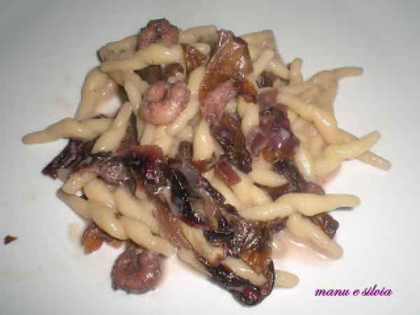 Ricetta Trofie cremose al radicchio rosso e gamberetti