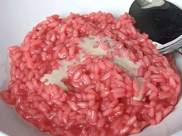 Ricetta Risotto alla barbabietola con salsa al franciacorta e parmigiano reggiano