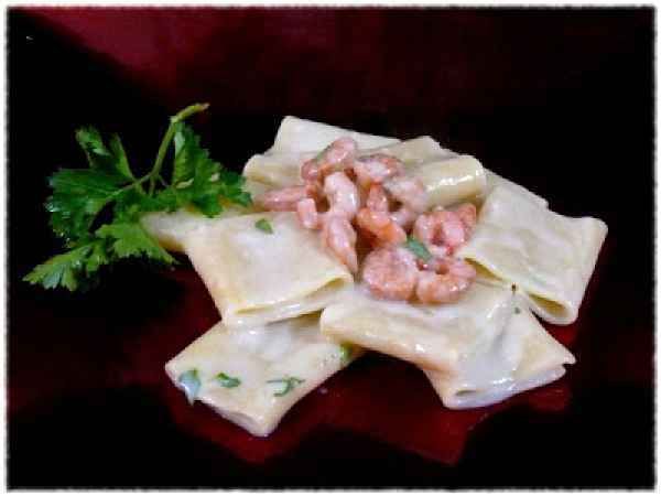 Ricetta Paccheri con gamberi e besciamella al limone