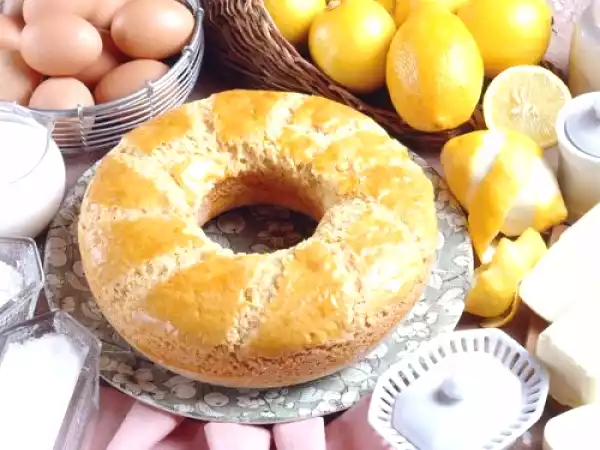Ricetta Ciambellone al latte - per la prima colazione stile b&b