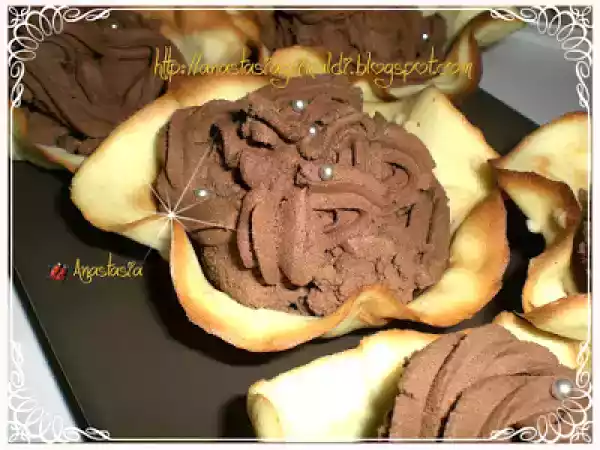 Ricetta Tulipe con mousse al cioccolato e... lingue di gatto!