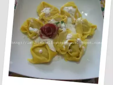 Ricetta Tortelloni ai funghi porcini alla crema di mascarpone