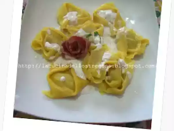 Ricetta Tortelloni ai funghi porcini alla crema di mascarpone