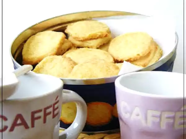 Ricetta Biscotti al burro home made. danish butter cookies. al limone e zucchero di canna