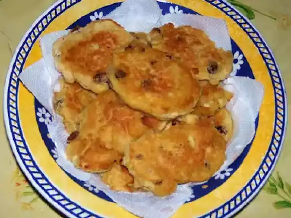 Ricetta Frittelle di mele con uvetta e pinoli