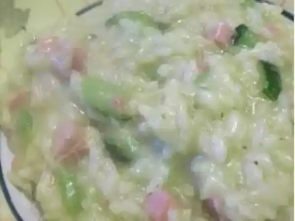 Ricetta Risotto delicato con zucchina e prosciutto