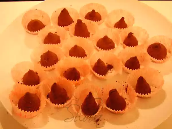 Ricetta Tartufi di cioccolato fondente al lime e miele