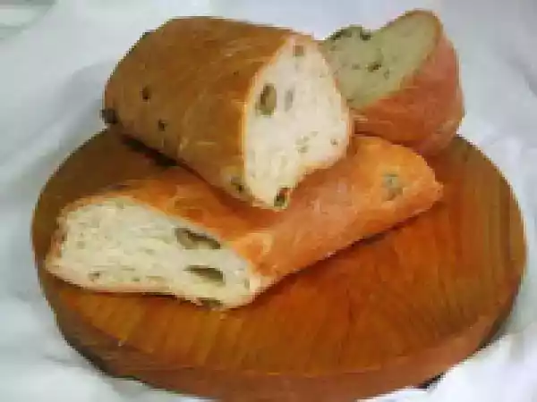 Ricetta Pane con noci e olive