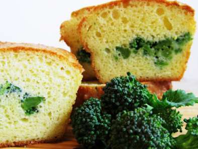 Ricetta Plum cake con broccoli e pecorino