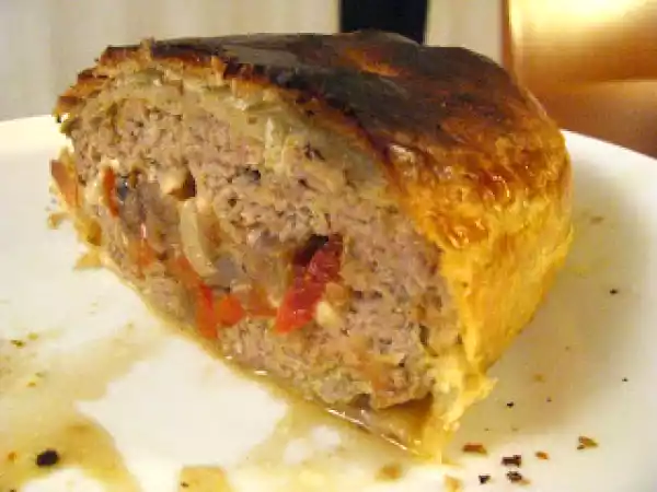 Ricetta Polpettone mediterraneo in crosta