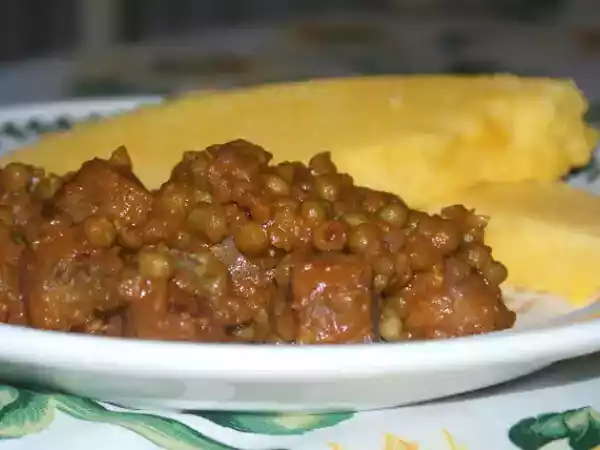 Ricetta Polenta con salsiccia e piselli del nonno edo