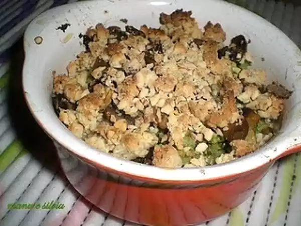 Ricetta Crumble di broccoli e funghi in cocotte