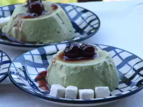 Ricetta Panna cotta al tè verde matcha