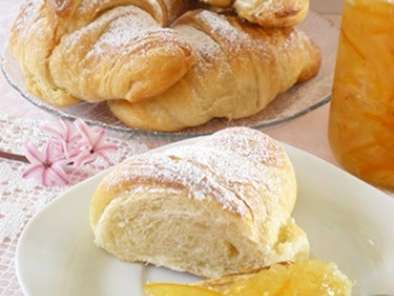 Ricetta Un dolce buongiorno: croissant con lievito naturale