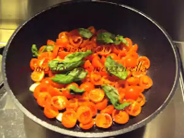 Ricetta Pasta con pomodorini e mozzarella