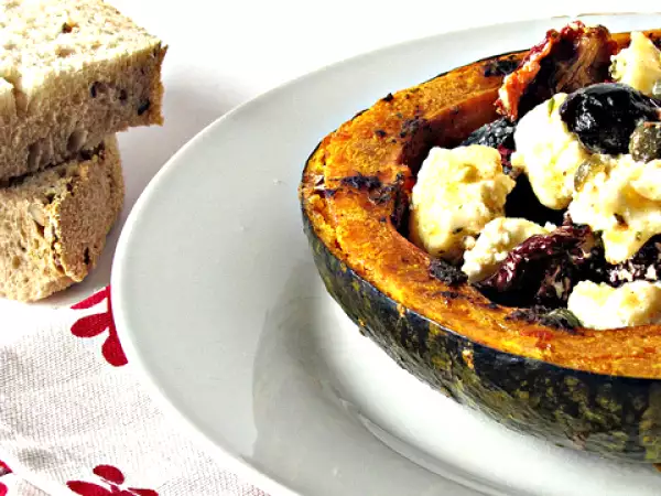 Ricetta Insalata tiepida di zucca al forno con pomodori secchi