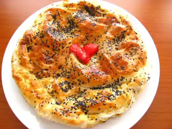 Ricetta Torta salata con scamorza e peperoni